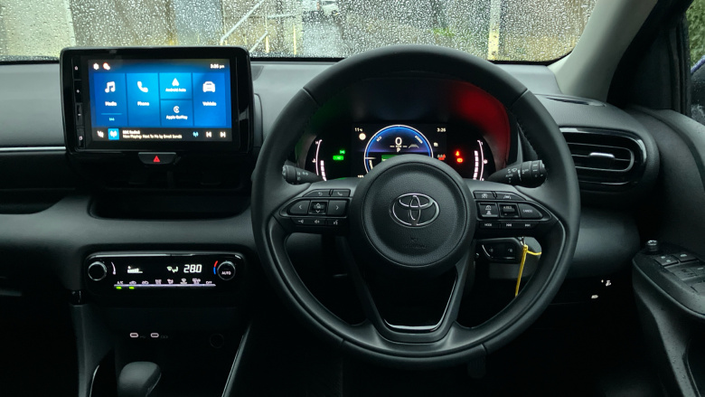 Toyota Yaris 1.5 Hybrid Design 5dr CVT Hybrid Hatchback